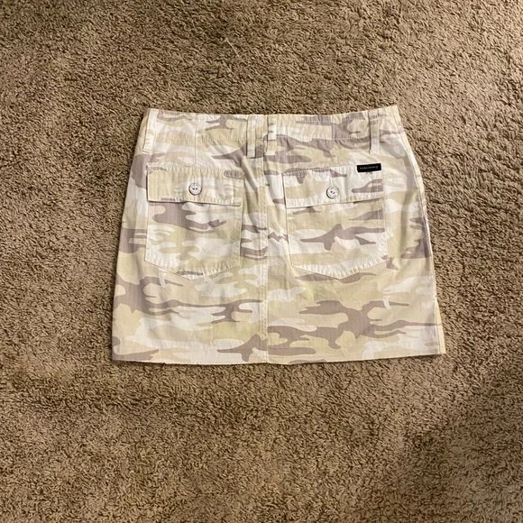 Camo Mini Skirt - Picture 2 of 4